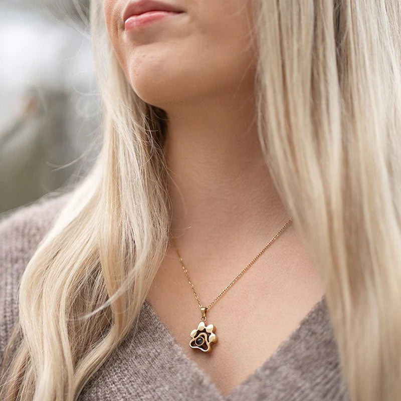 100 Languages I Love You Projection Necklace