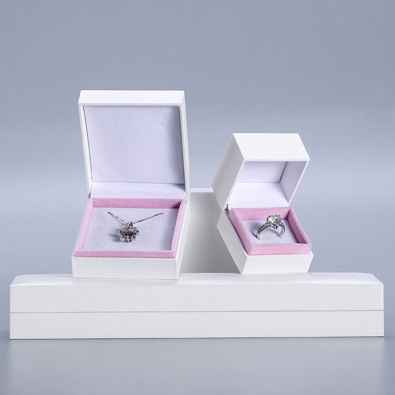 Delicate Jewelry Box 2