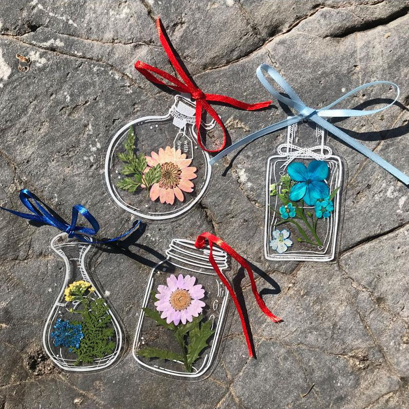 Beautiful Transparent Dried Flower Bookmarks