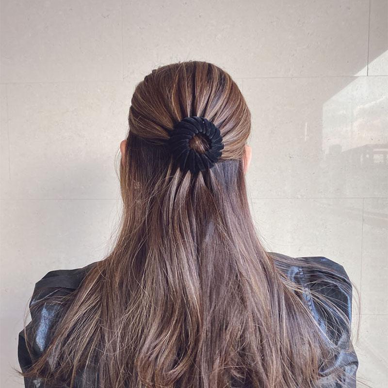Nest Plate Hairpin