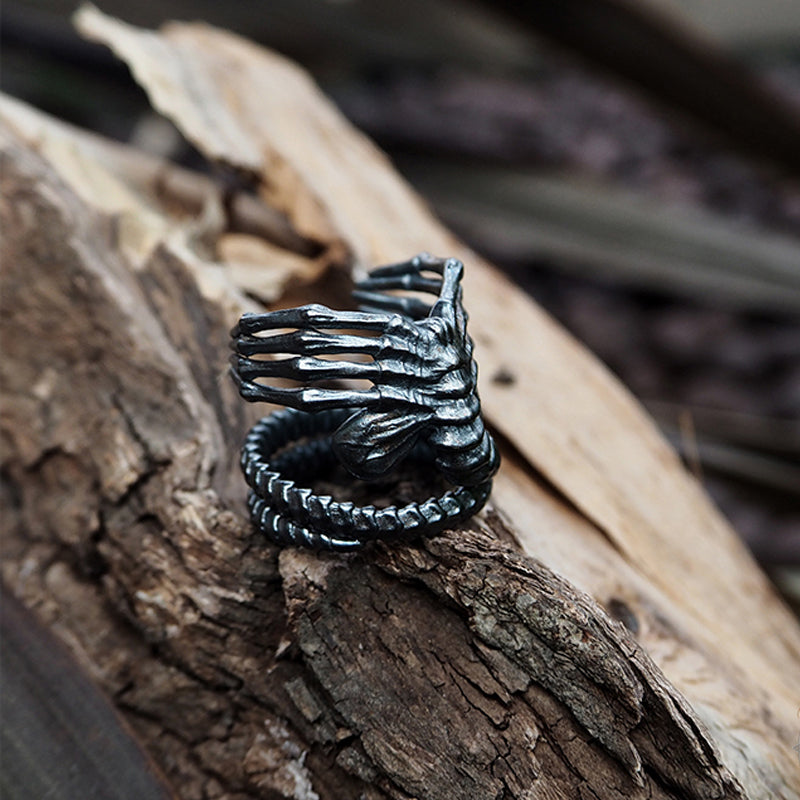 Punk Skeleton Claw Ring