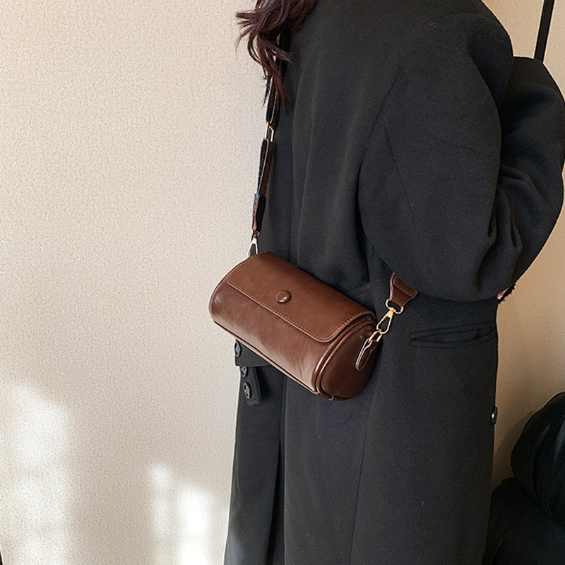 Female Retro Cylinder Bag