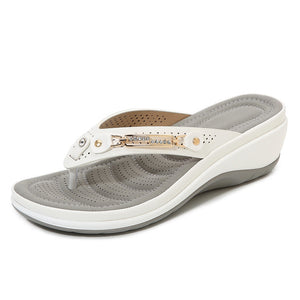 Metal Buckle Beach Flip Flops