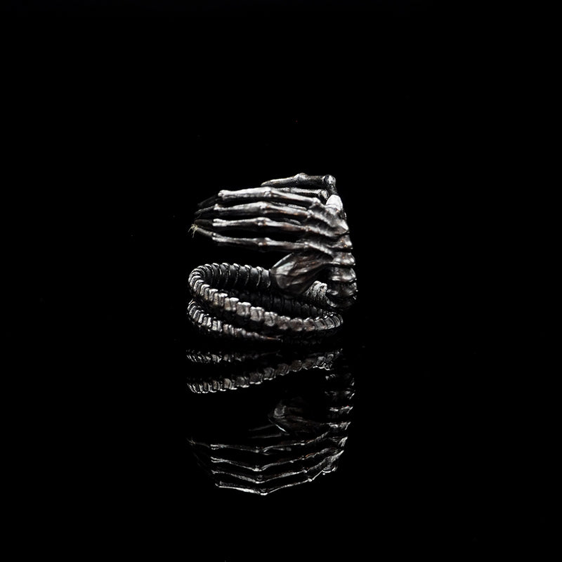 Punk Skeleton Claw Ring