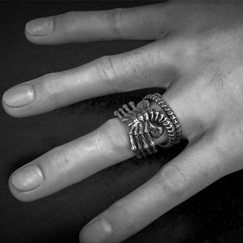 Punk Skeleton Claw Ring