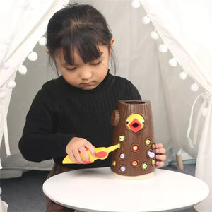 Worm Feeding Toy